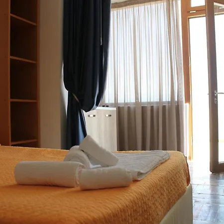 Palazzo Manfredi Vista Mare Con Parcheggio ヴィエステ