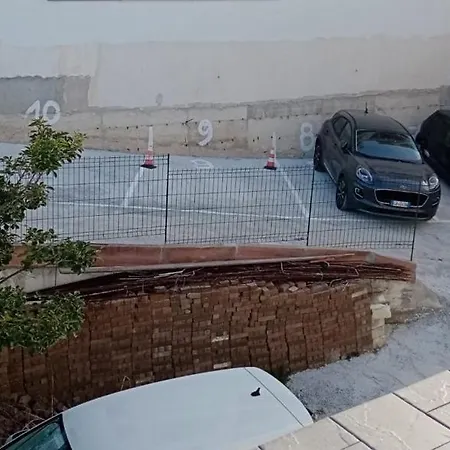 Palazzo Manfredi Vista Mare Con Parcheggio 2* Вьесте