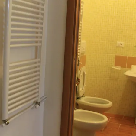 Palazzo Manfredi Vista Mare Con Parcheggio Вьесте