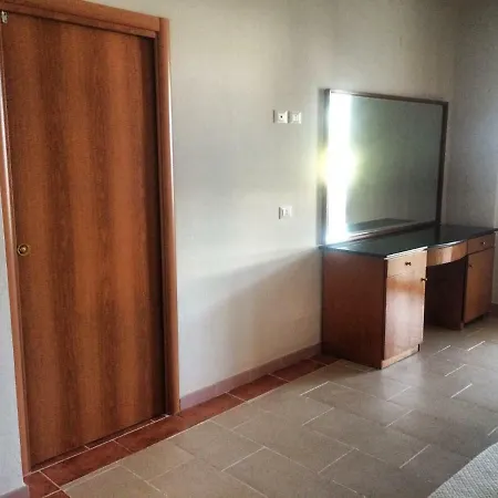 Palazzo Manfredi Vista Mare Con Parcheggio 2*
