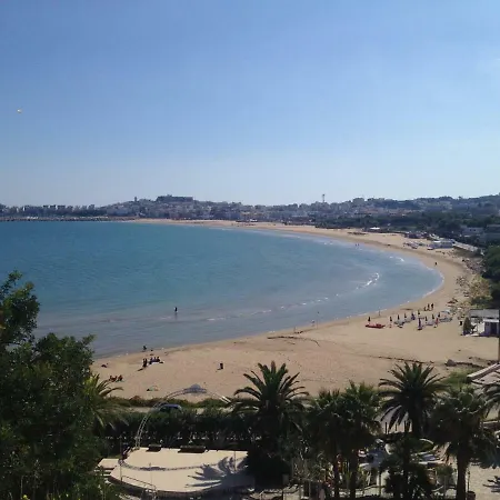 Palazzo Manfredi Vista Mare Con Parcheggio Вьесте